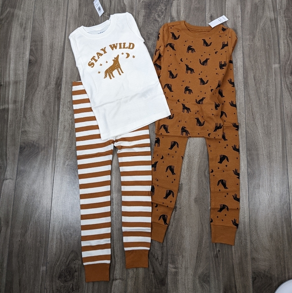 NWT Old Navy Pajama Set 4 pieces Winter Long Sleeve Pants Wolf Stay Wild - Picture 2 of 7